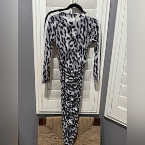 Norma Kamali great condition 
Shirred sides.